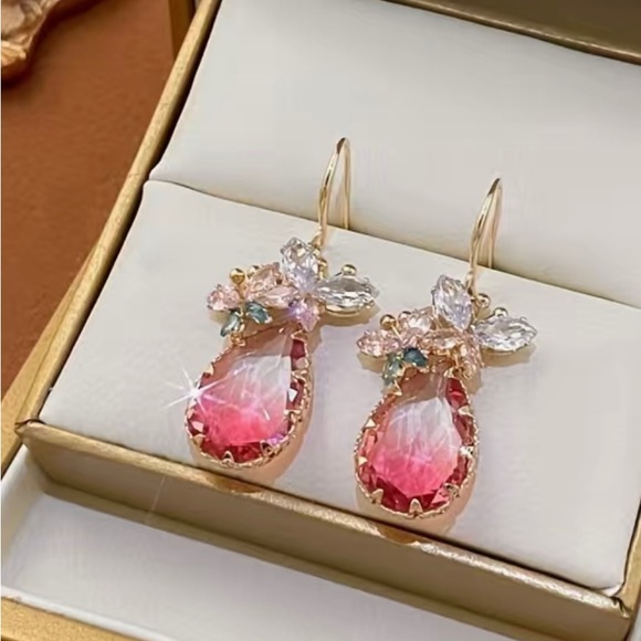 NWT Zircon Butterfly Pink Drop Earrings - Picture 2 of 7
